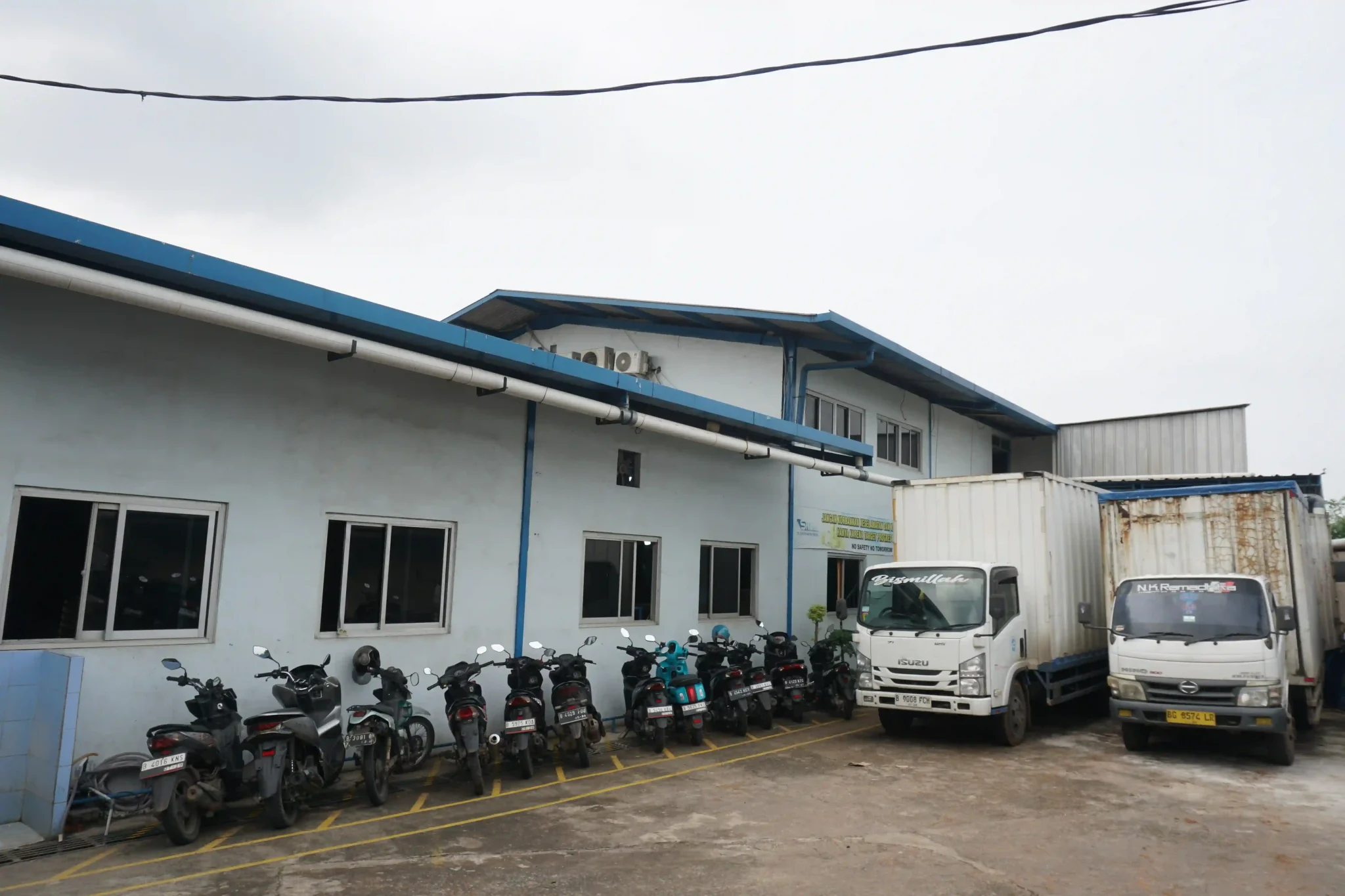 Pabrik Kardus dan Box Custom: Solusi Kemasan Bisnis Anda